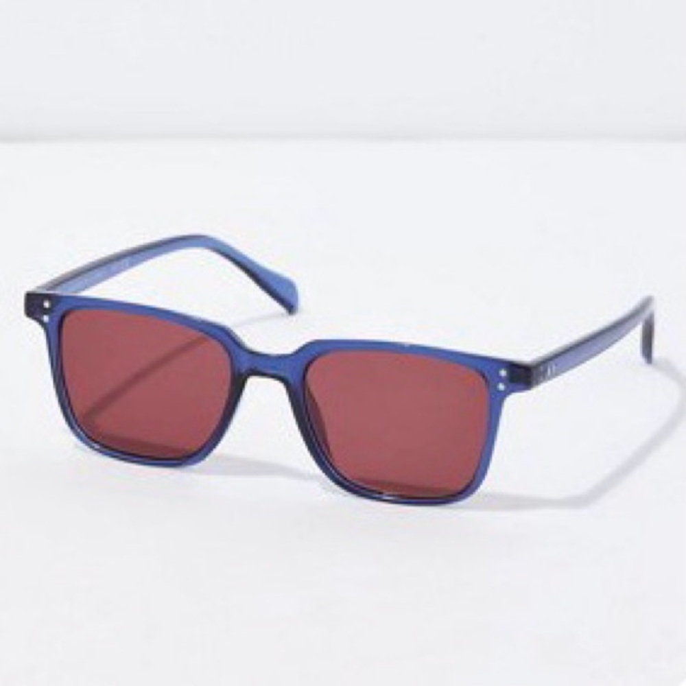 ⭐️6/$55⭐️ AEO Clear Frame Square Sunglasses w/Free Sunglasses Case